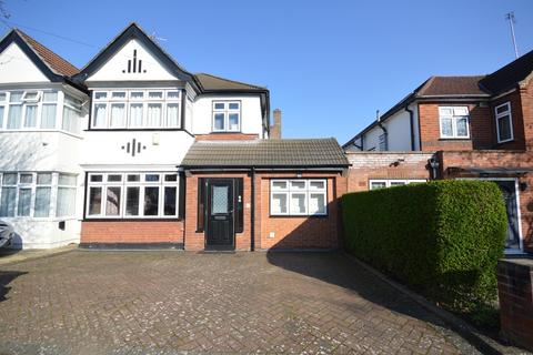 4 bed property, in Regal Way, £740,000
