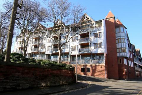 2 bed property, in Foregate Street, £300,000