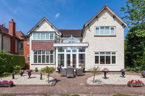 5 bed property, in Cross Lane, £875,000