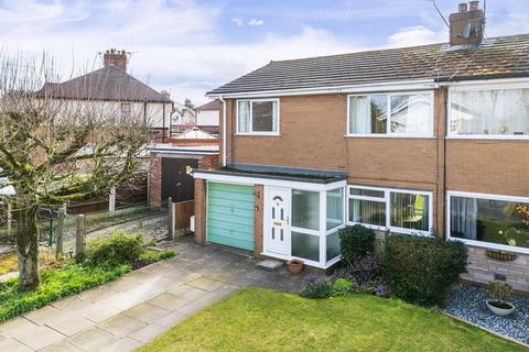 3 bed property, in North Way, £320,000