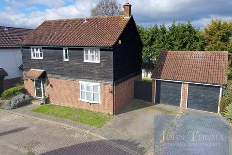 4 bed property, in Emmaus Way, £775,000