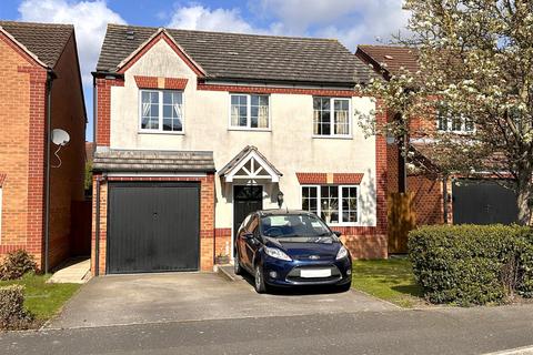 4 bed property, in Magdalene View, £275,000