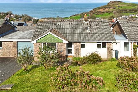 2 bed property, in Channel View, £300,000