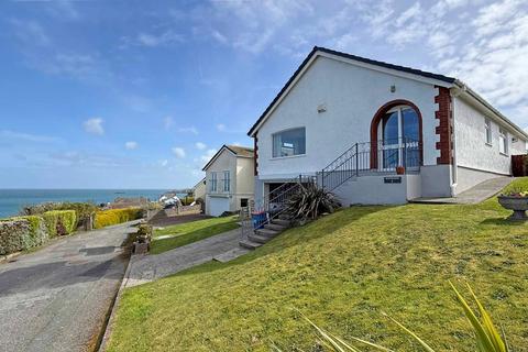 3 bed property, in Glan Y Don Parc, £325,000