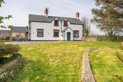 5 bed property, in Rhosmeirch, £700,000