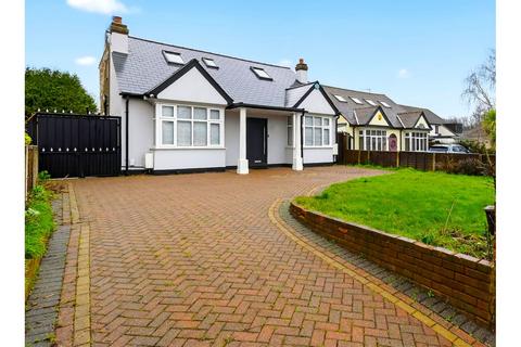 5 bed property, in Erith Road, £765,000
