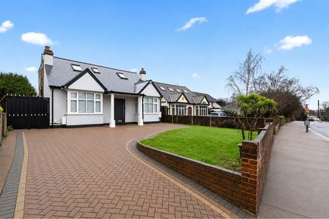 5 bed property, in Erith Road, £765,000