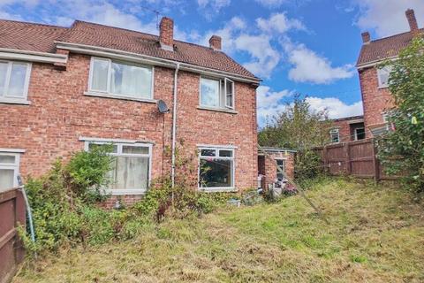 2 bed property, in Dene Street, £60,000