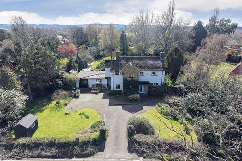 3 bed property, in Swan Lane, £1,095,000