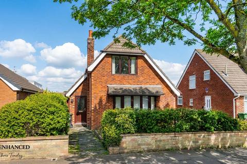 2 bed property, in Fylde Road, £325,000