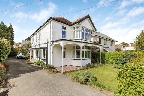 4 bed property, in Compton Avenue, £865,000