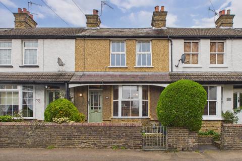 2 bed property, in Ebberns Road, £425,000