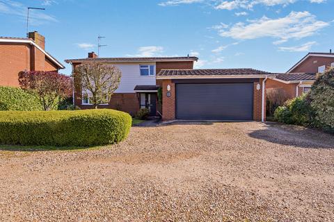 4 bed property, in Down Gate, £475,000