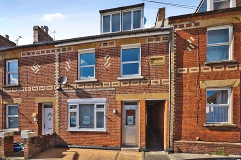 2 bed property, in Grass Royal, £140,000