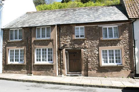 3 bed property, in West Street, £495,000