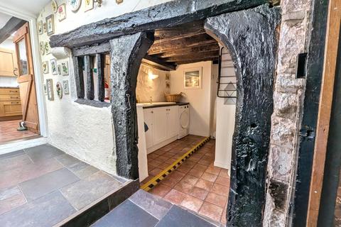 3 bed property, in West Street, £495,000