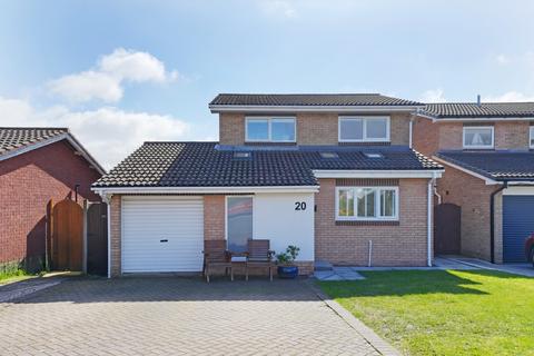 4 bed property, in Wyvern Gardens, £635,000
