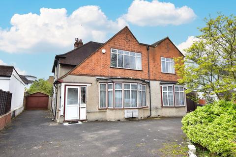 5 bed property, in Oakington Avenue, £1,150,000