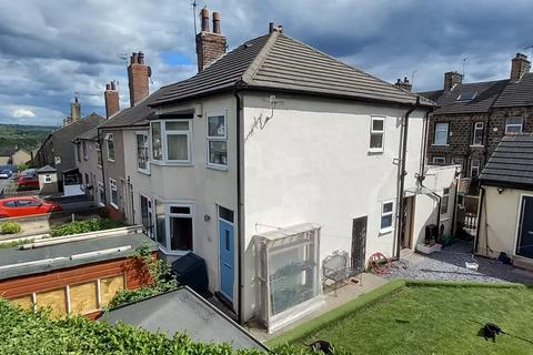 3 bed property, in Fourlands Road, £210,000