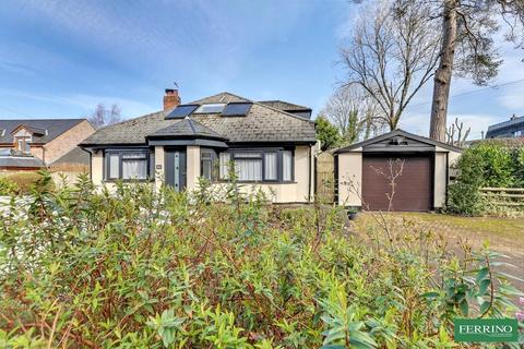 4 bed property, in Excellent Income From Solar, £580,000