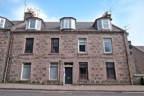 3 bed property, in Albert Street, £129,000