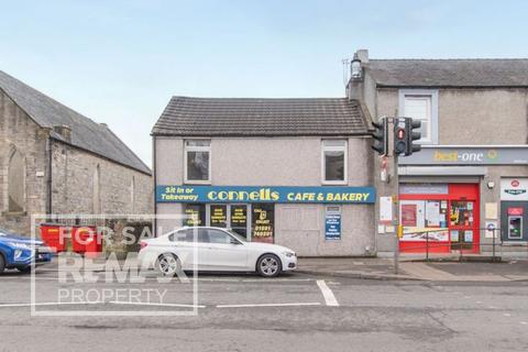 2 bed property, in East Main Street, £120,000