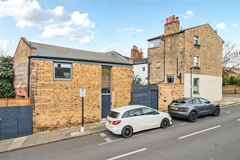 3 bed property, in King George Street, £1,850,000