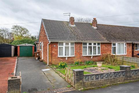 2 bed property, in Coniston Drive, £165,000
