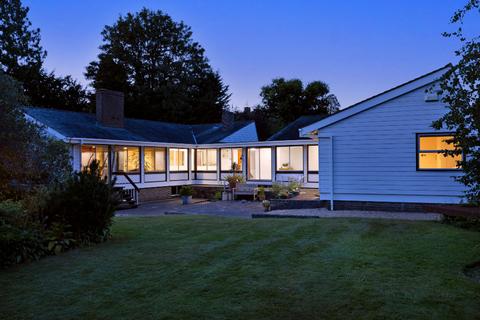 4 bed property, in Kingswood Road, £1,295,000