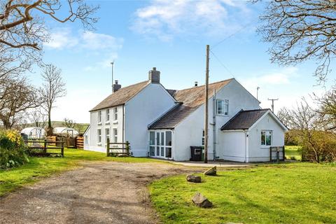5 bed property, in Nanternis, £750,000