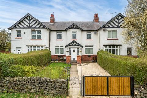 5 bed property, in Hillcrest, £419,000