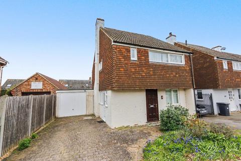 3 bed property, in Iveldale Drive, £375,000