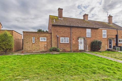 3 bed property, in Heathside, £300,000