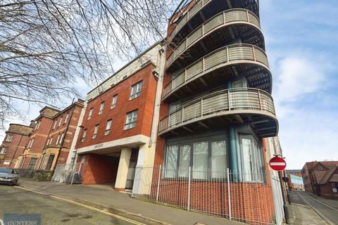 1 bed property, in Westgate, £90,000