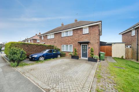 3 bed property, in Newton Road, £315,000