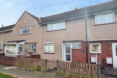 3 bed property, in Whinsmoor Drive, £135,000