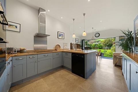 4 bed property, in Torcross, £650,000