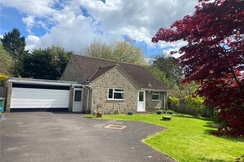 2 bed property, in Lower Coombses, £275,000