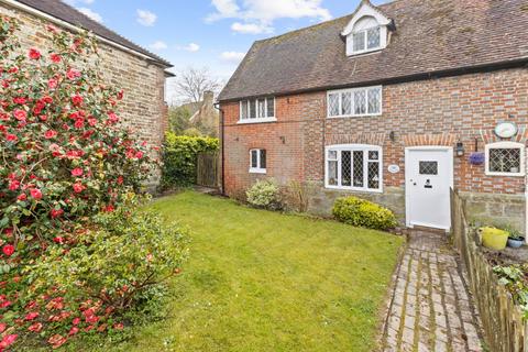 2 bed property, in The Green, £550,000