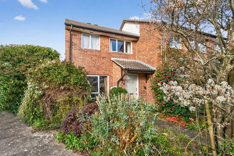 3 bed property, in Purcell Road, £450,000