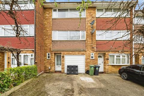 3 bed property, in Great Cullings, £400,000