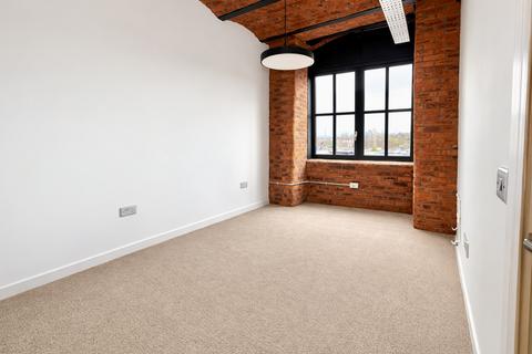 2 bed property, in Meadow Mill, £145,000