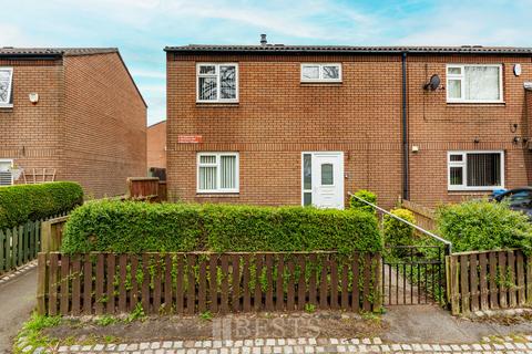 3 bed property, in Baxter Close, £130,000