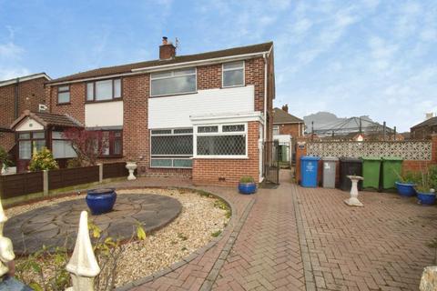 3 bed property, in Patterdale Road, £240,000