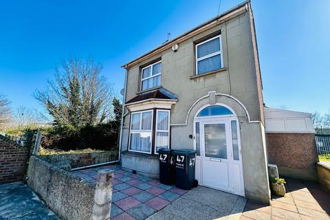 3 bed property, in St. James's Avenue, £450,000