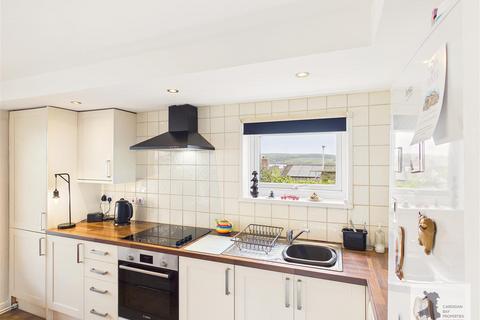 1 bed property, in St. Dogmaels, £175,000