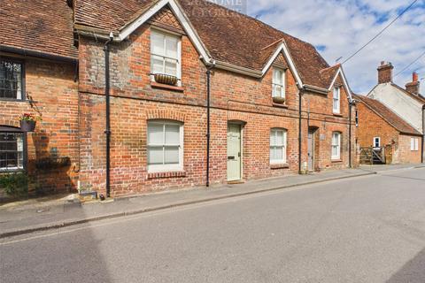 3 bed property, in Swan Street, £425,000