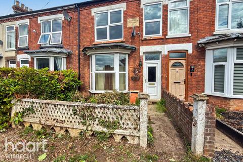 3 bed property, in Lonsdale Terrace, £110,000