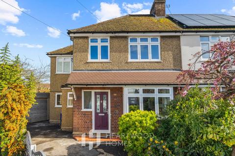 4 bed property, in Firwood Avenue, £800,000