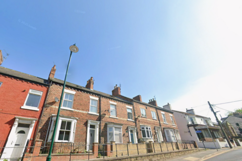 3 bed property, in 2 Zetland Terrace, £95,000